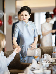 -禾米旗袍妈妈装礼服定制(嘉业国贸店)