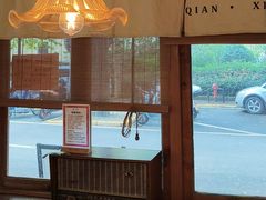 -猫爷的腔调·黔小馆(交大医学住宅区店)