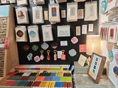 -邊城書店
