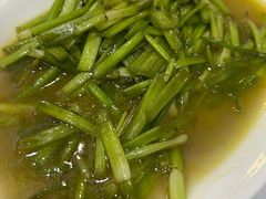 清炒水芹-溱湖八鲜菜馆