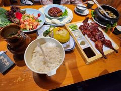 -老滇山寨•云南特色菜•地方菜•民族风情歌舞表演(金碧店)