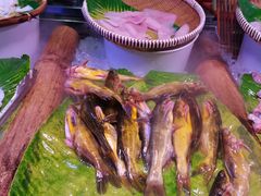 -领鲜活海鲜榴莲自助火锅(东门店)