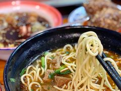 -爆炸头阿姨小四川正宗川味小吃(无任何分店)