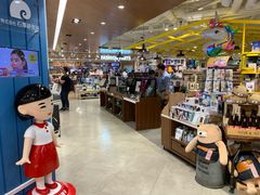-LOG-ON(海港城店)