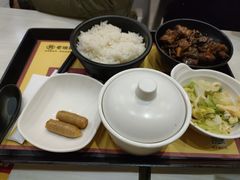 -老娘舅餐厅(黄龙体育中心店)