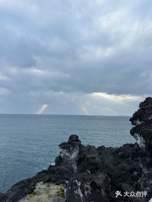 柱状节理带图片