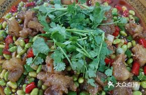 Braised Pig's Trotter with Edamame