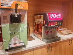 -龍歌自助小火锅(市南金茂湾店)