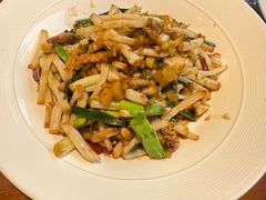 -魏铭鱼头捞饭(晋阳路店)