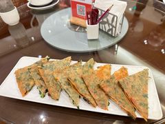 -广州中心皇冠假日酒店·百粤楼