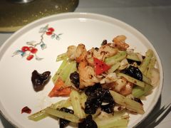 钟家酱炒大虾球-钟菜·粤菜点心·宴请(海上世界·汇港二期店)
