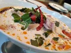 -Chom Cafe and Restaurant
