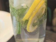 -东方红海鲜百汇(国际大厦店)