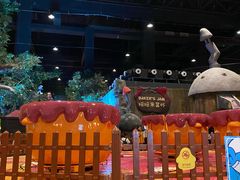 -蓝精灵乐园·世茂精灵之城主题乐园