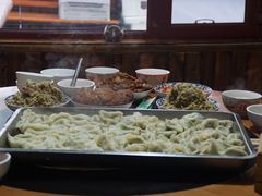 -果松木炭酸菜铜火锅·外婆参鸡汤