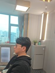 -即型男士理发工作室