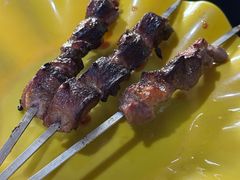 -烤肉小伙烤肉店