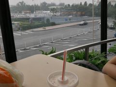 -麦当劳(展览路店)