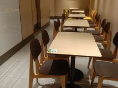 -德克士(香港街店)