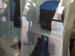 -Longchamp(佛罗伦萨小镇奥特莱斯店)