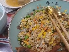 -扬二春炒饭(国庆路总店)