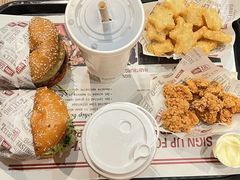-The Habit Burger Grill 哈比特汉堡(世博店)