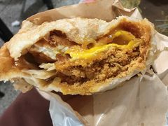 -小红车炸蛋葱油饼