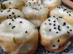 -香山胡记吴江路生煎(灵山路店)