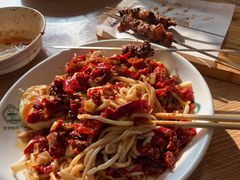-歹歹的加个面过油肉拌面
