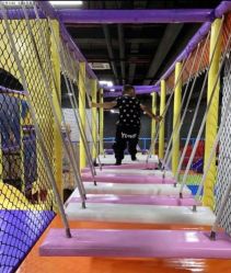 -蹦贝运动中心·蹦床·攀岩·闯关(龙岗店)