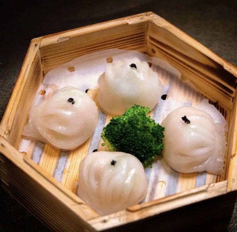 水晶虾饺皇,作为粤式早茶中的一道经典点心