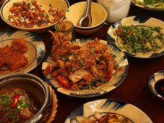 -Cuc Gach Quan Restaurant