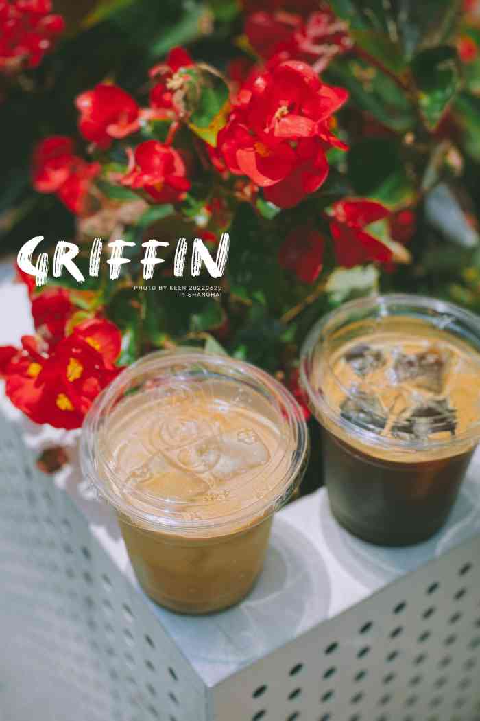 永康路网红店铺的一条街路边挤满了各式各样的网红小店老板略微有那么