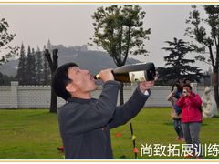 -崇明岛拓展训练真人CS镭战基地