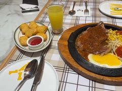 -菲滋意式餐厅(加州阳光二店)