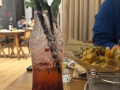 -Mark&Mars Restaurant