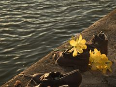 -多瑙河畔鞋履雕塑