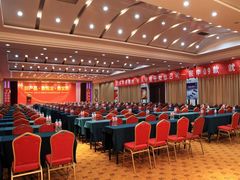 我们开会的地方多功能厅+1会议厅-陕西华浮宫酒店(未央湖公园店)