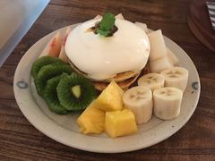 百香果酱水果松饼-春风十里咖啡馆