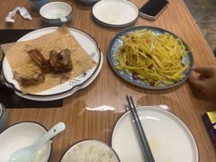 -荣基四海一家·家常菜·海鲜大排档(新安店)