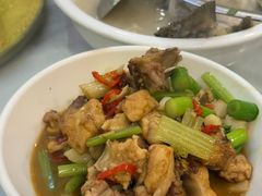 -红色湘菜馆(春风店)