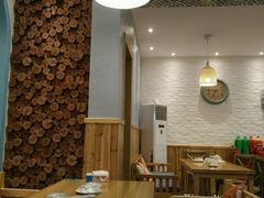 -乌镇那一年小院主题餐厅(甘泉西路店)