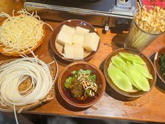 -黔有有贵州酸汤夺夺粉火锅(五味十字店)