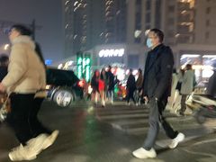 -龙湖杭州滨江天街