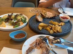 慢煎三文鱼沙拉-青麦家·融合餐厅(江岛智立方店)