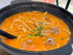 -俏凤凰·苗家酸汤牛肉粉(花城汇南区店)