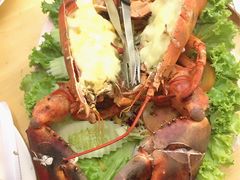 -J Daeng Seafood