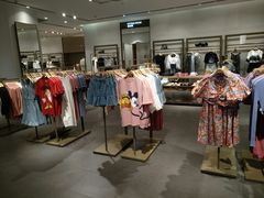 -URBAN REVIVO(佛山南海万达广场店)