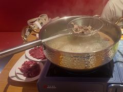 -牛满溢·自助潮汕鲜牛肉火锅(龙汇路店)