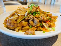 干炒牛河-日进一片海.生腌海鲜火锅.宵夜烧烤(三里屯总店)